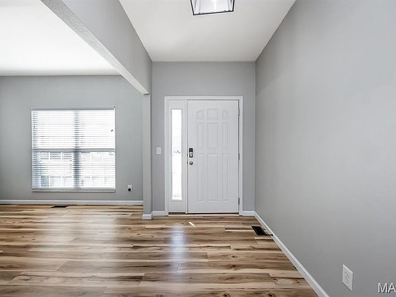 4th image of 1028 Grassland Ct