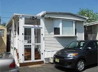 35 Poplar St, Lodi, NJ 07644