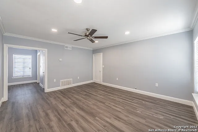 553 Club Dr #3 — Photo 11