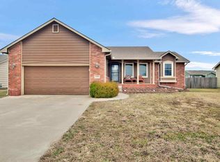 1436 N Spring Ridge Dr, Derby, KS 67037
