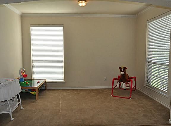 5th image of 316 Gene Autry Ln