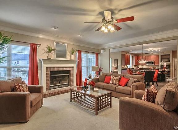 2nd image of 726 Lakeshore Manor Ct