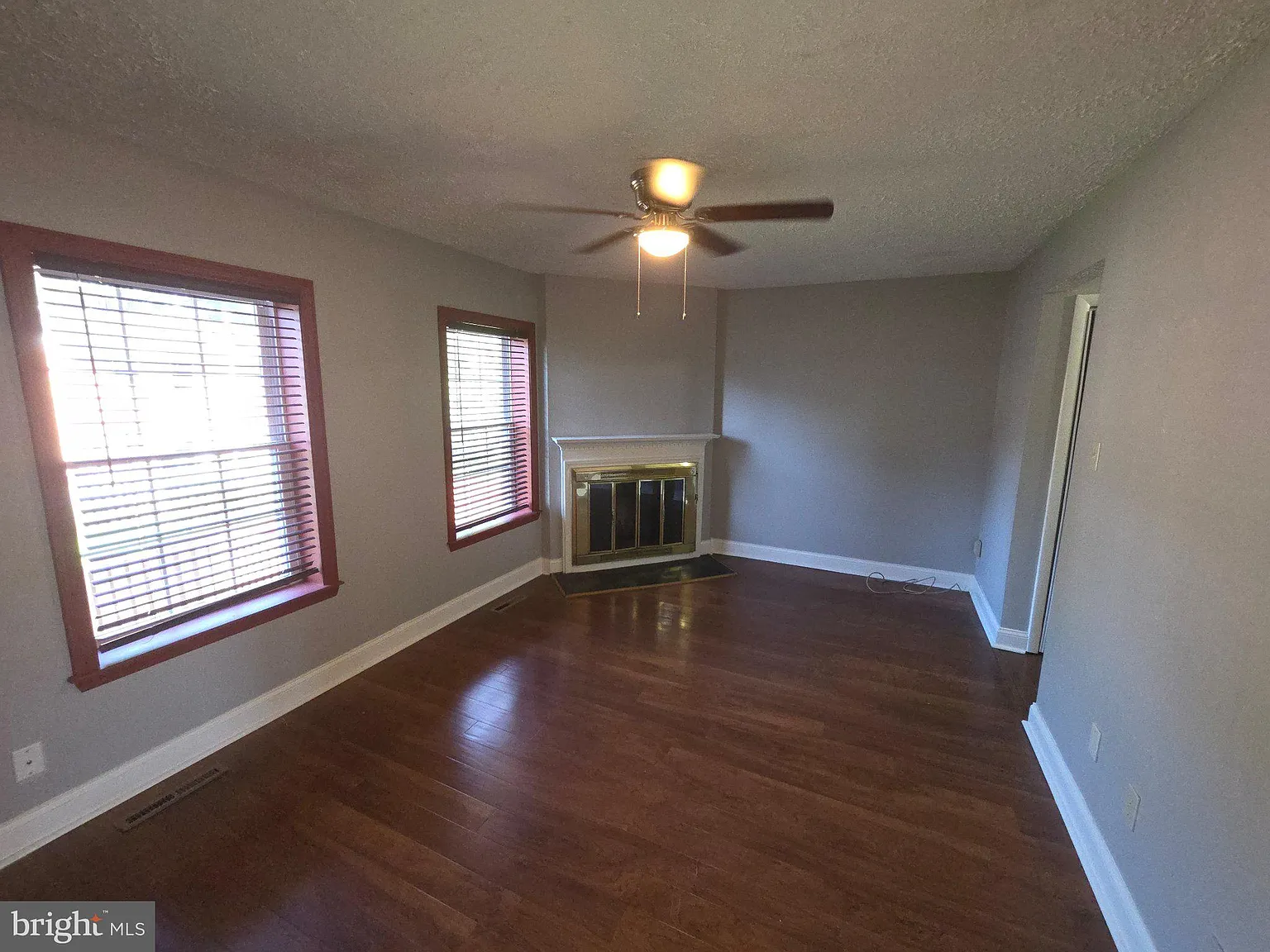 3 bed, 2.5 bath, 1480 sqft, $2,700 — Photo 4