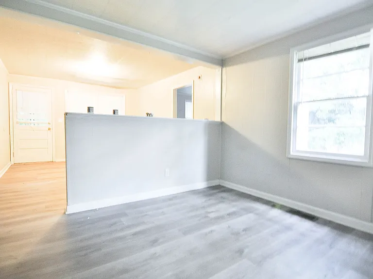 1515 Rutherford Rd — Photo 3