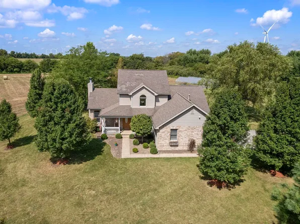 345 W 600th St S, Chalmers, IN 47929