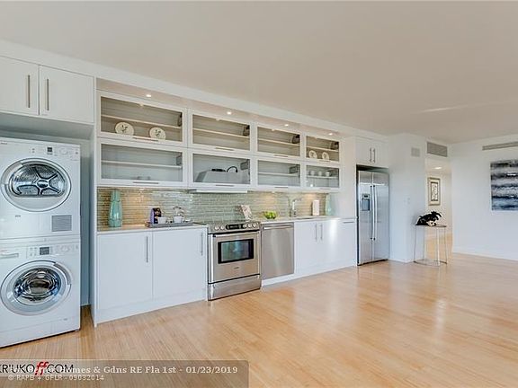5th image of 5100 Bayview Dr APT 501