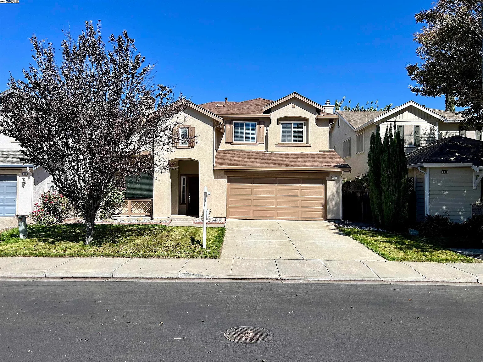 821 Tulare Dr photo 1