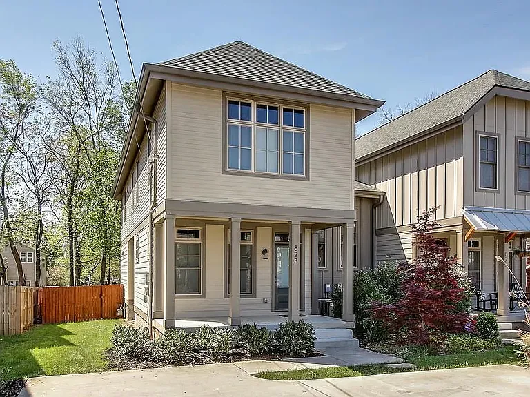 823 Knox Ave — Photo 1