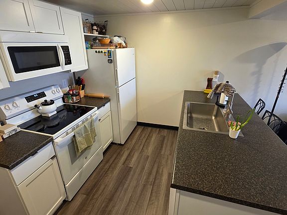 5th image of 3947 E Calvary Rd Suite 203