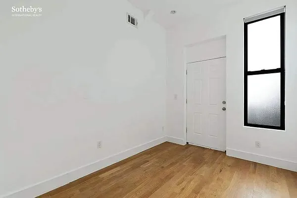 Rented by Sotheby's International Realty | media 15