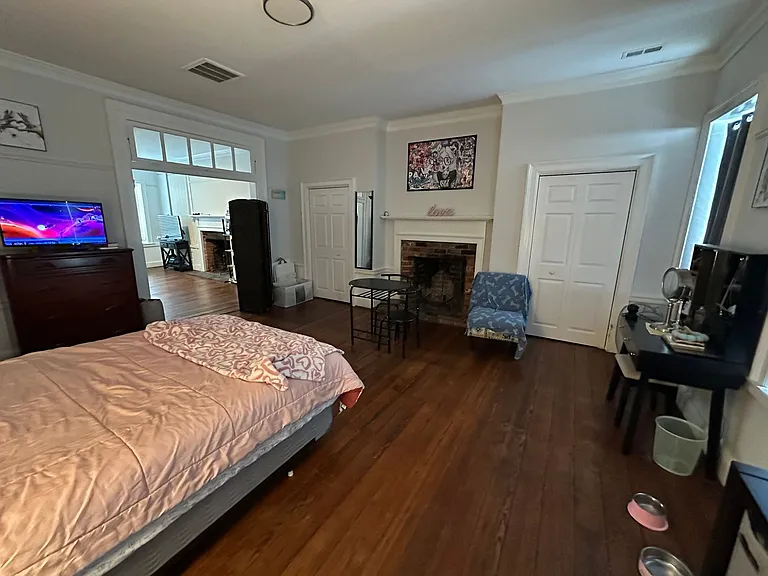 822 Caroline St #4 — Photo 8