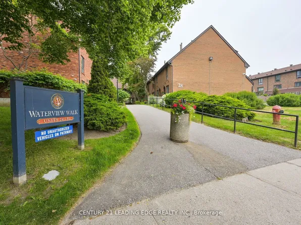 28 Livingston Rd #70, Toronto, ON M1E 4S5