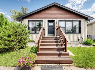 4 Waterbend Dr, Georgina, ON L4P 2S2
