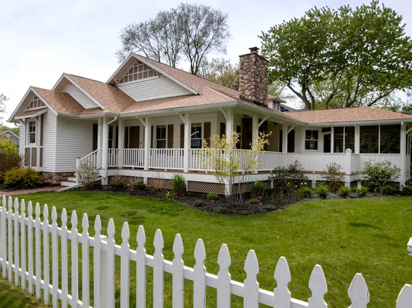 4183 Cottage Path, Stevensville, MI 49127