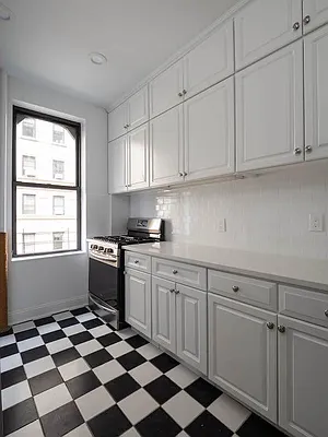 Rented by City Connections Realty | media 24