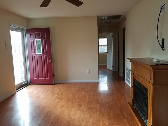 5th image of 121 Lynhurst Ave