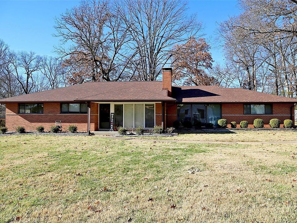 1st image of 9411 Oakwood Manor Ln