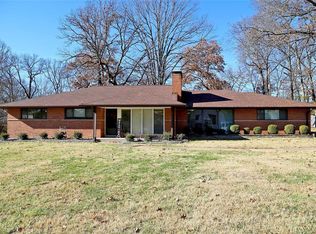9411 Oakwood Manor Ln, Saint Louis, MO
