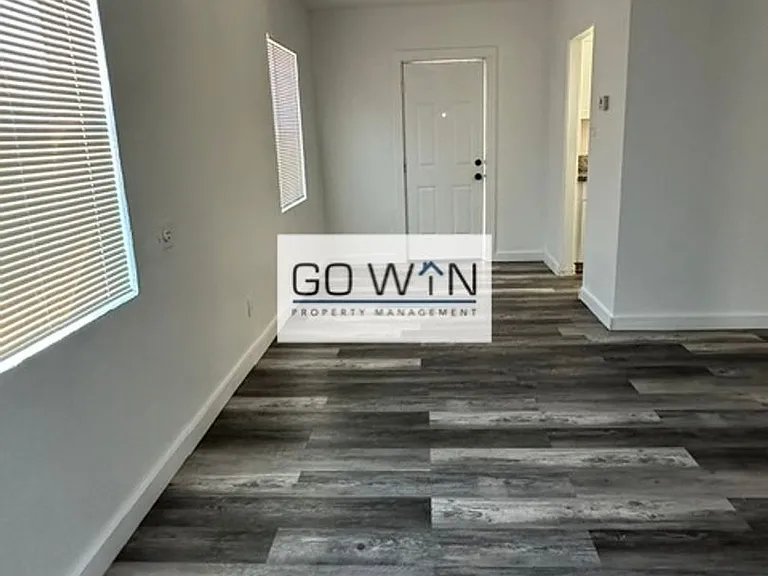 2310 E Roosevelt St — Photo 3