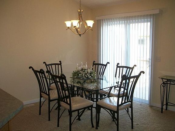 4th image of 2952 Pebblestone Dr