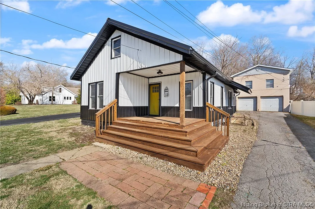712 Farquar Avenue photo 1