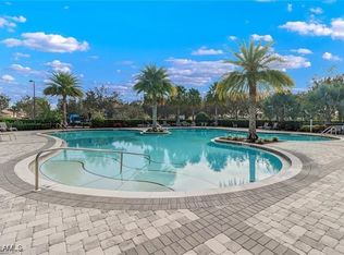 2694 Citrus St, Naples, FL 34120