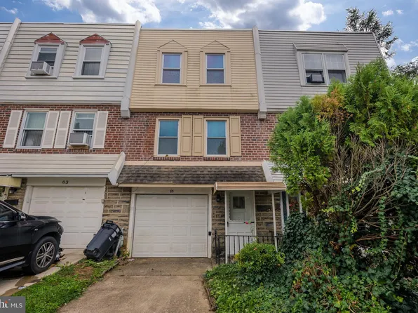 85 Suburban Ln, Upper Darby, PA 19082