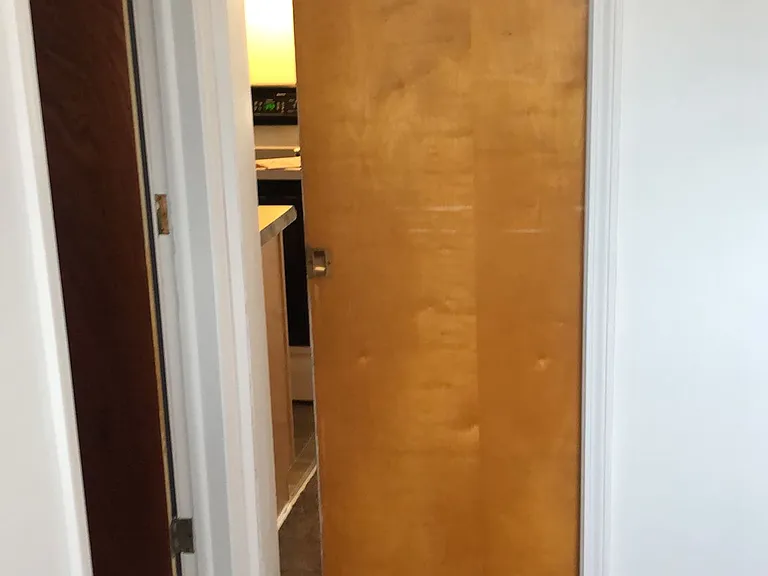 Colonial Manor — Photo 25
