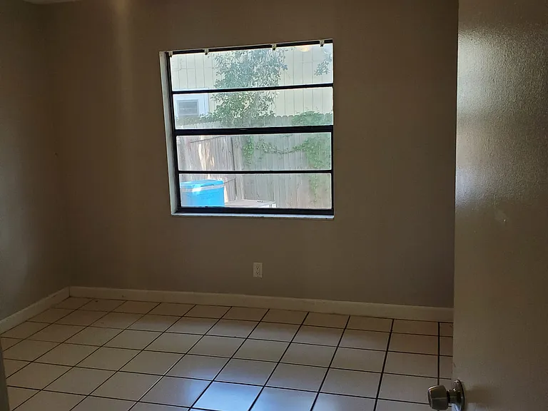 15633 Avalon Ave #C — Photo 12