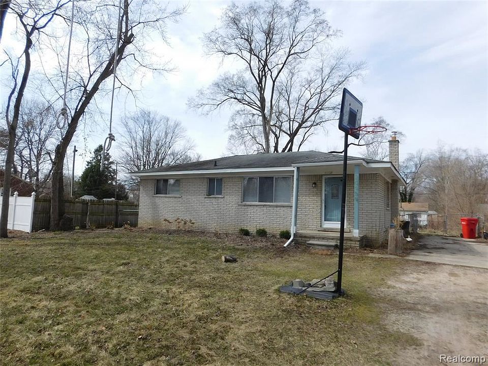 1st image of 20959 Poinciana St