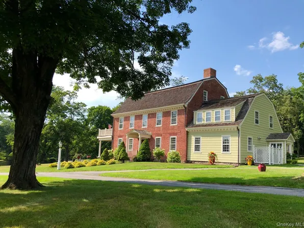 11 Brown Road, Pleasant Valley, NY 12569