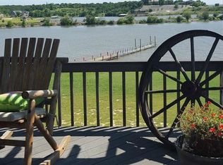 615 Twin Hills Rd, Bridgeport, TX 76426