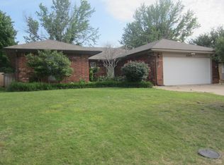 6608 Laurel Rd, Oklahoma City, OK 73162