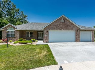 133 Kingsbrooke Blvd, Glen Carbon, IL