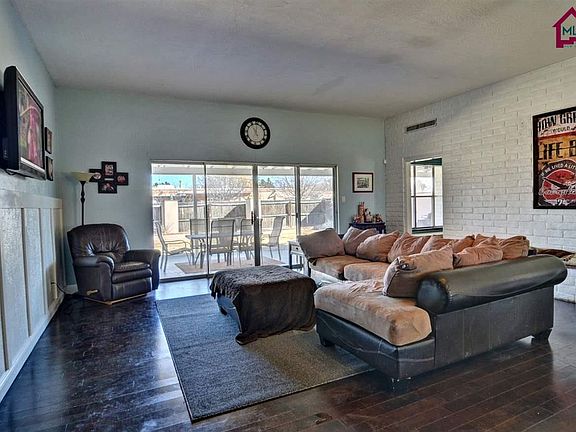 4th image of 2404 San Andres Dr