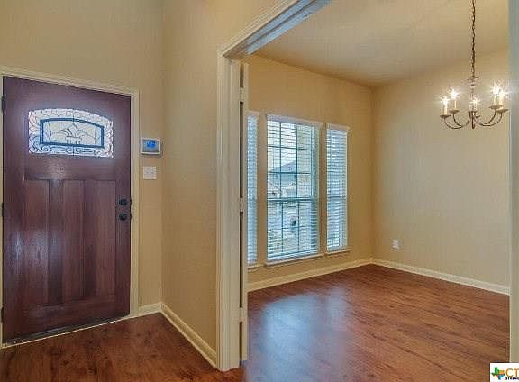 3rd image of 244 Oak Creek Way