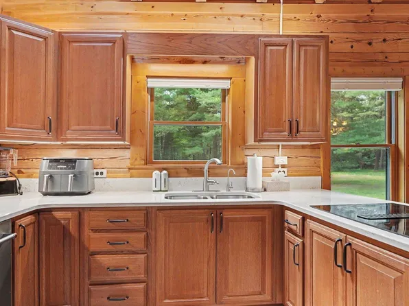 5280 S East County Line Rd, Shepherd, MI 48883