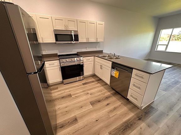 2nd image of 5500 NE 34th St #E064952d2