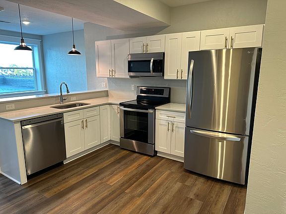 3rd image of 136 S Pennsylvania Ave #304