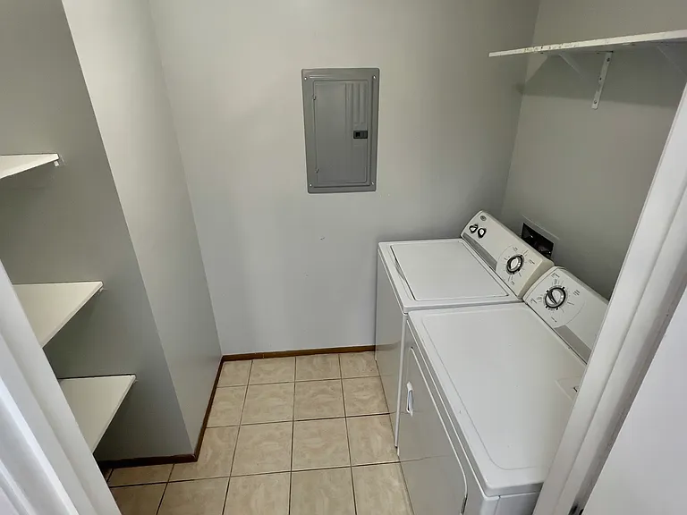 313 Titan Dr #B — Photo 5