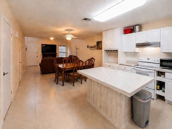 4th image of 5500 McPherson Rd Unit 19