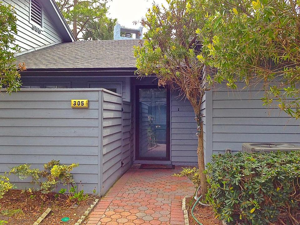 1st image of 305 Quail Pointe Dr