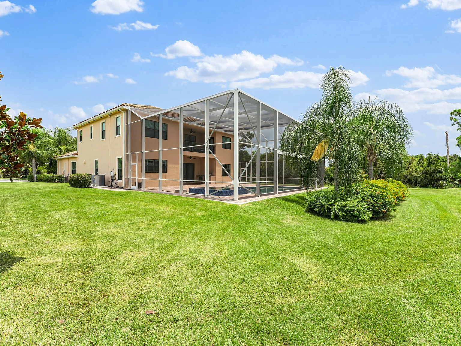 5 bed, 4.0 bath, 3611 sqft, $6,250 — Photo 3
