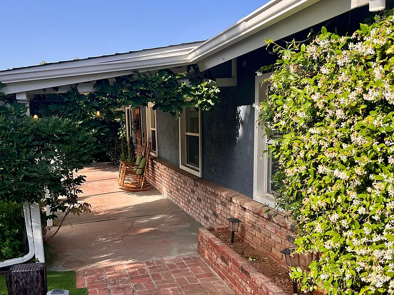 805 Van Horn Rd — Photo 5