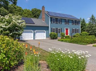 14 Metacomet Ln, Franklin, MA 02038