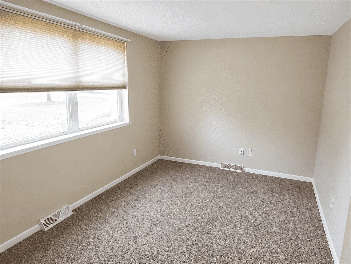2 bed, 770 sqft, $1,100 — Photo 3
