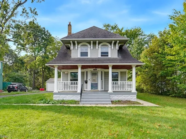 17930 Chagrin Blvd, Shaker Heights, OH 44122