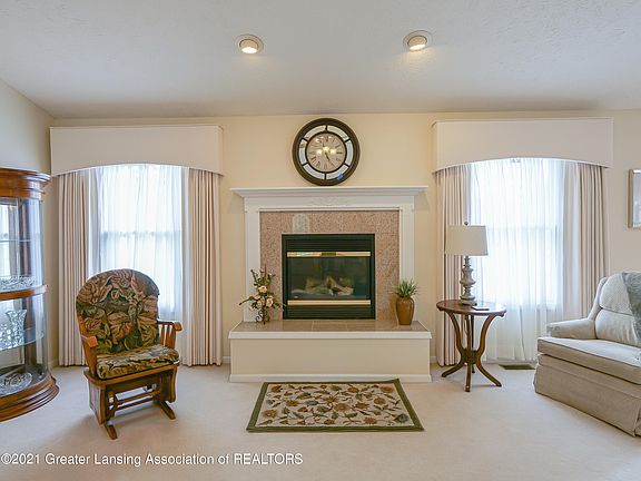 4th image of 1564 Antler Cir