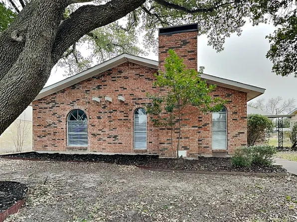 446 Thistle Dr, Garland, TX 75043