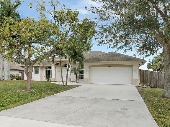 4th image of 1937 SW Sunglow Street